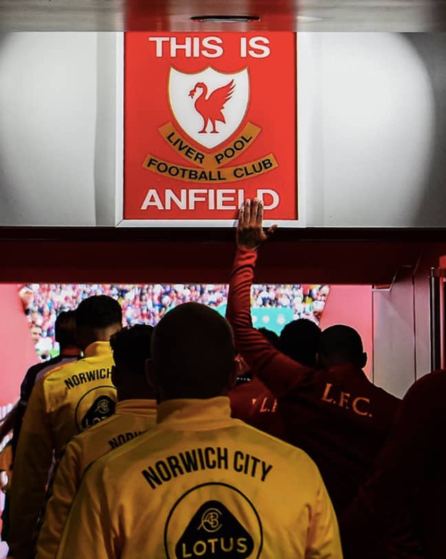 Jurgen Klopp Finally Allowed His Players To Touch The Famous This Is Anfield Sign Sportbible