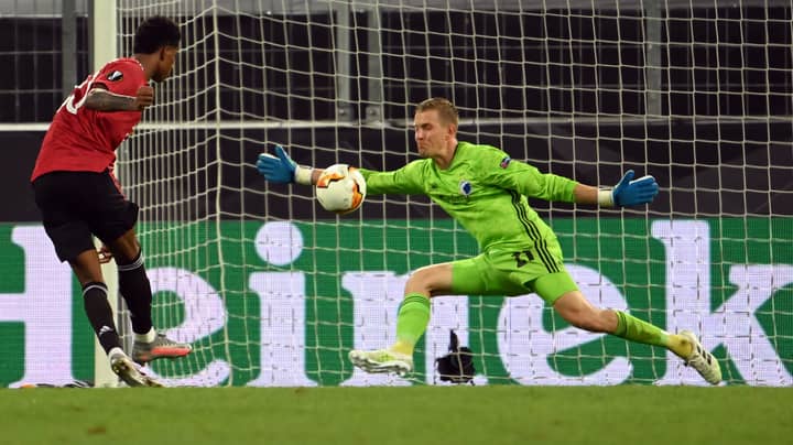 Fc Copenhagen Goalkeeper Karl Johan Johnsson Turns Into Superman Against Manchester United Sportbible